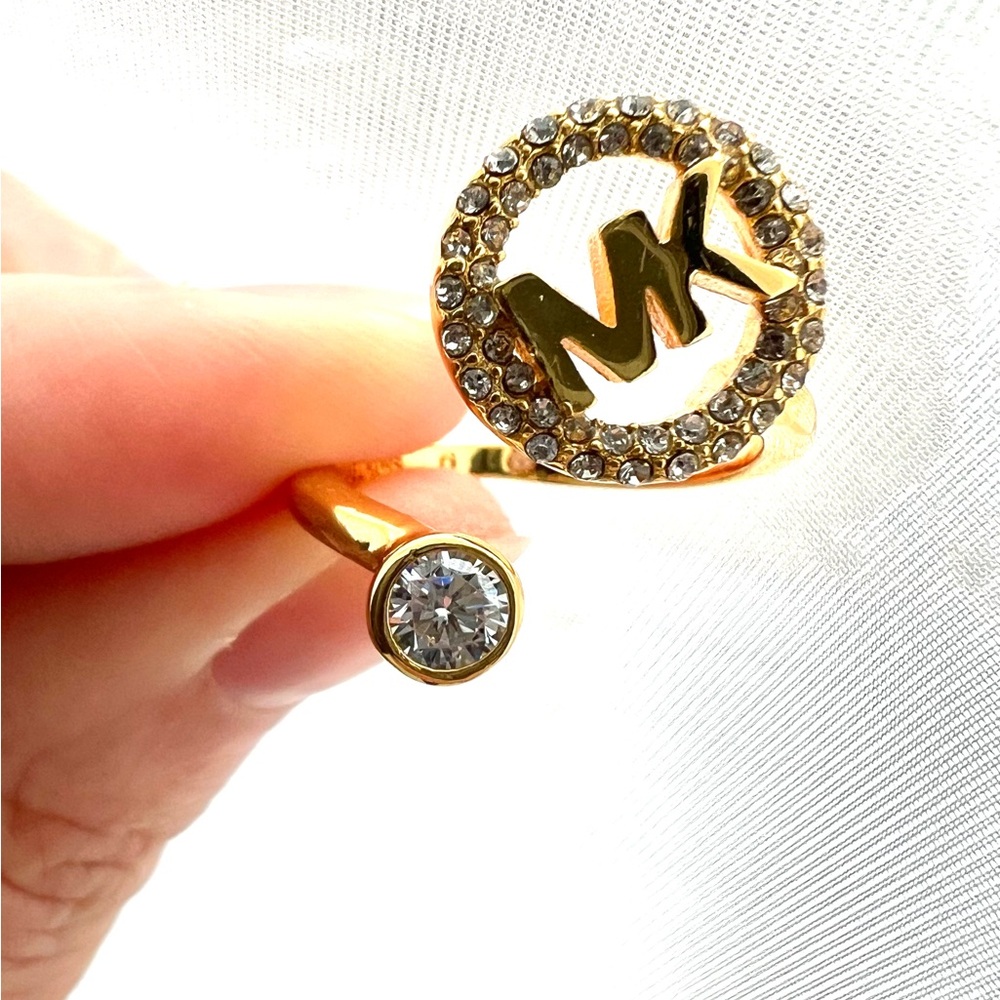 NEW Michael Kors Gold Encircled Logo Open Ring Size 6 - Picture 5 of 10